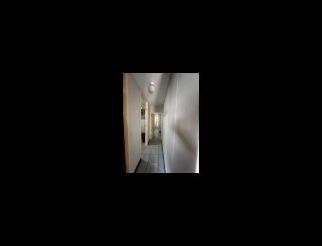 4 BEDROOM APARTMENT FOR SALE IN SUNNYSIDE